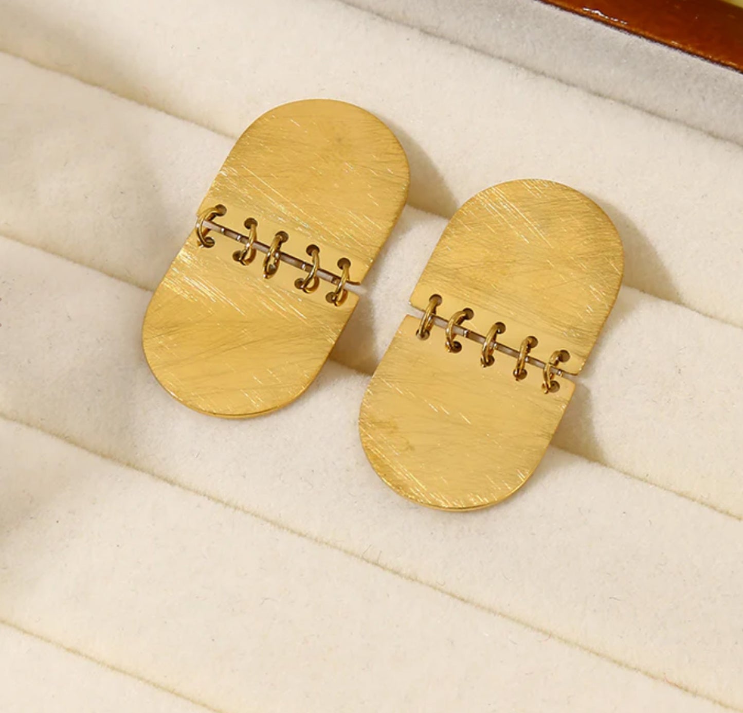Studs geborsteld