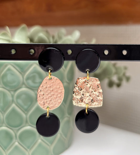 Hanger zwart/goud asymmetrisch