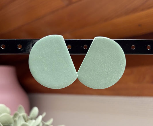 Statement stud