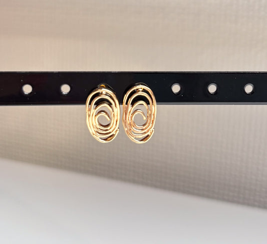 Studs nestje