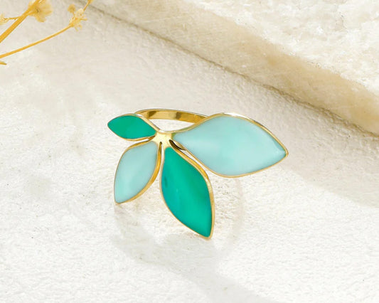 Ring bloem groenig