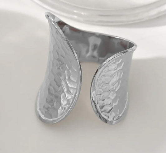 Ring breed zilver