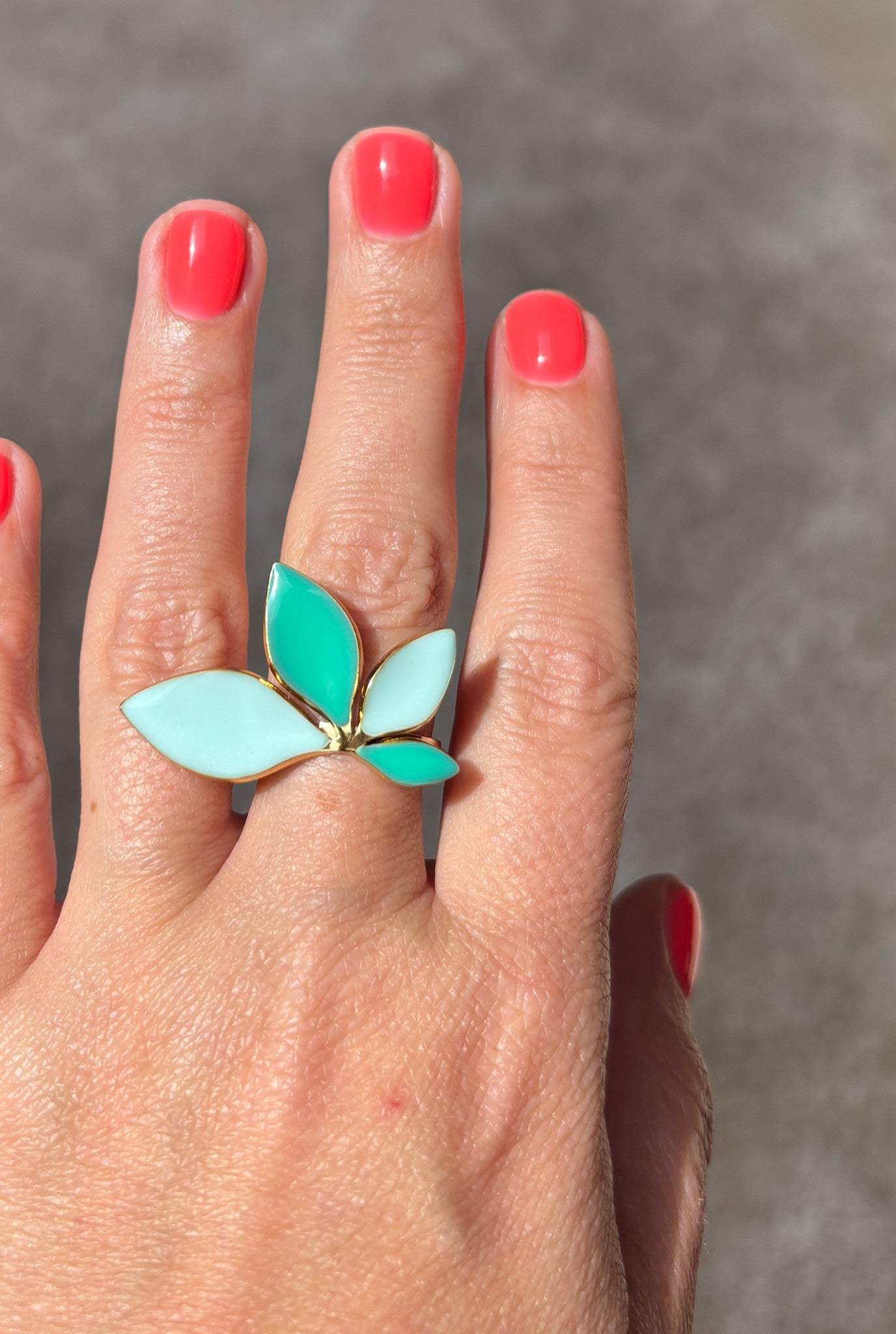 Ring bloem groenig