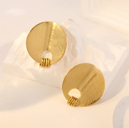 Statement stud